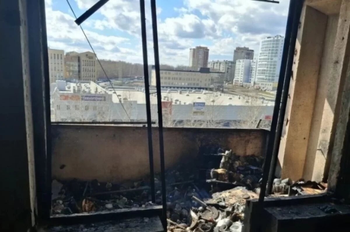    В Челябинске сгорела квартира из-за стеклянных банок на балконе