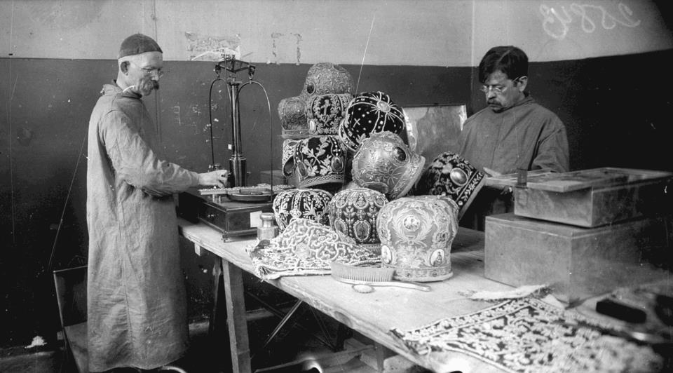 Почему у храмов забрали кадила? Три документа