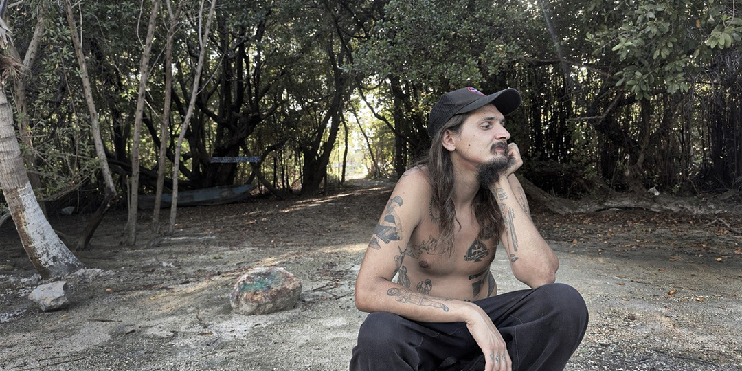 Санчез в нормальном месте: кто помогает повару с шизофренией выжить и найти свое место в мире