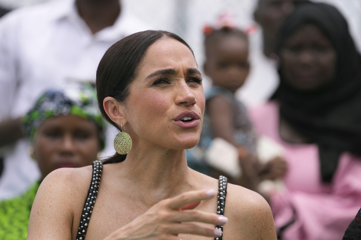 "Да, да. Ну чтоб дошло до вас уже..." Источник фото: mk.ru