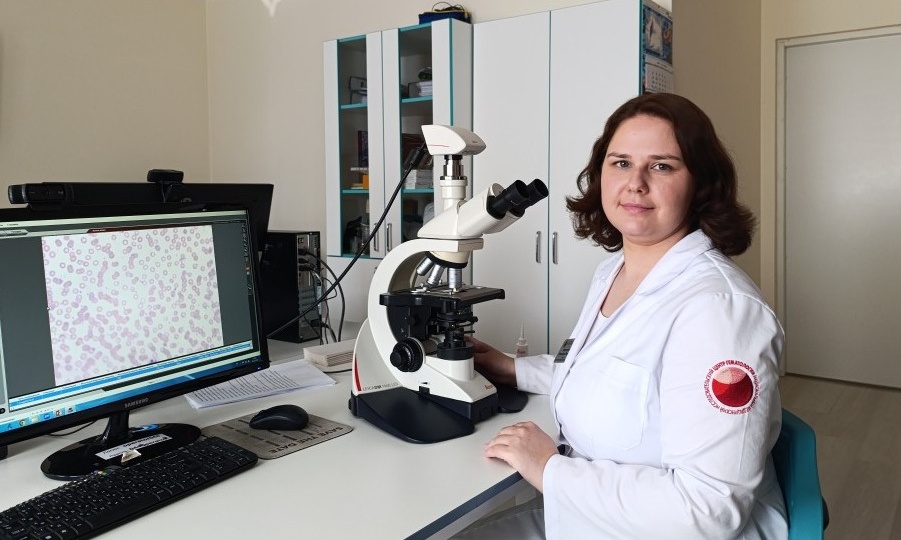 «Монетные столбики» в мазке крови — интересный артефакт или признак болезни?