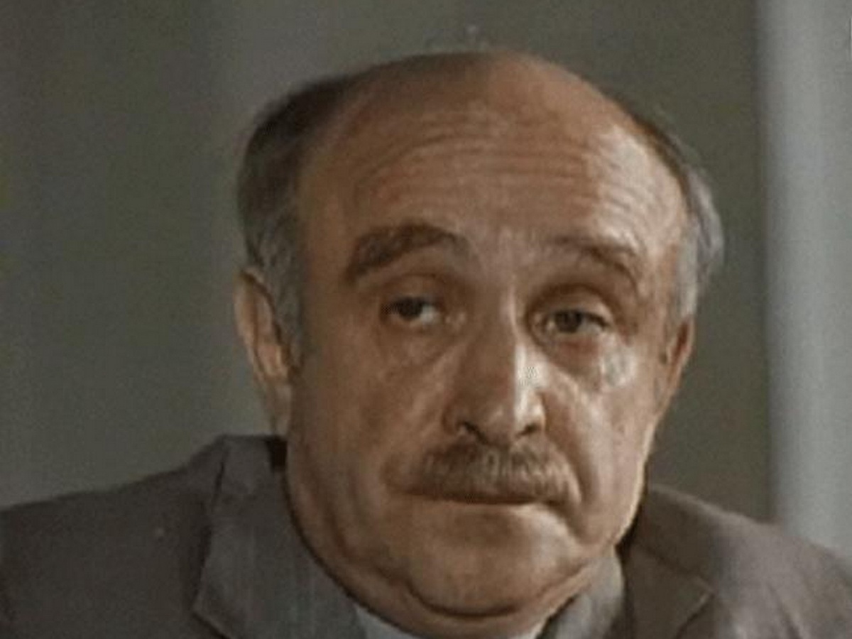 Все фотографии актёров даны, по возможности, на год съёмок фильма, в котором они отказались участвовать.