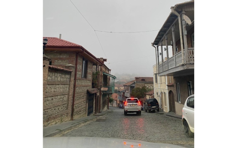    По старинным улочкам можно устроить как пешие прогулки, так и прокатиться на автомобиле.личный архив героини