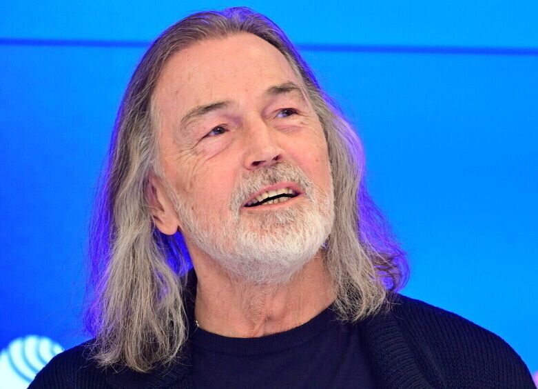     Никас Сафронов