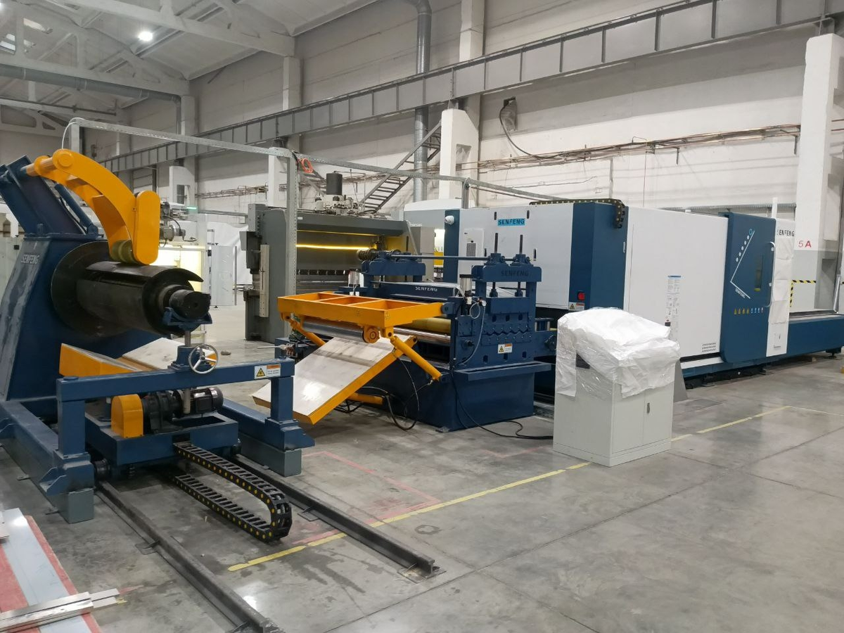 Лазерный комплекс резки металла SF1503CH, 3 кВт, г. Брянск
