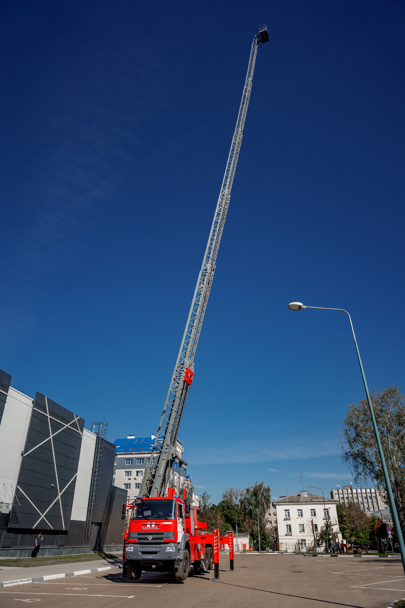 Автолестница пожарная АЛ-52 на шасси УРАЛ от Мега Драйв 