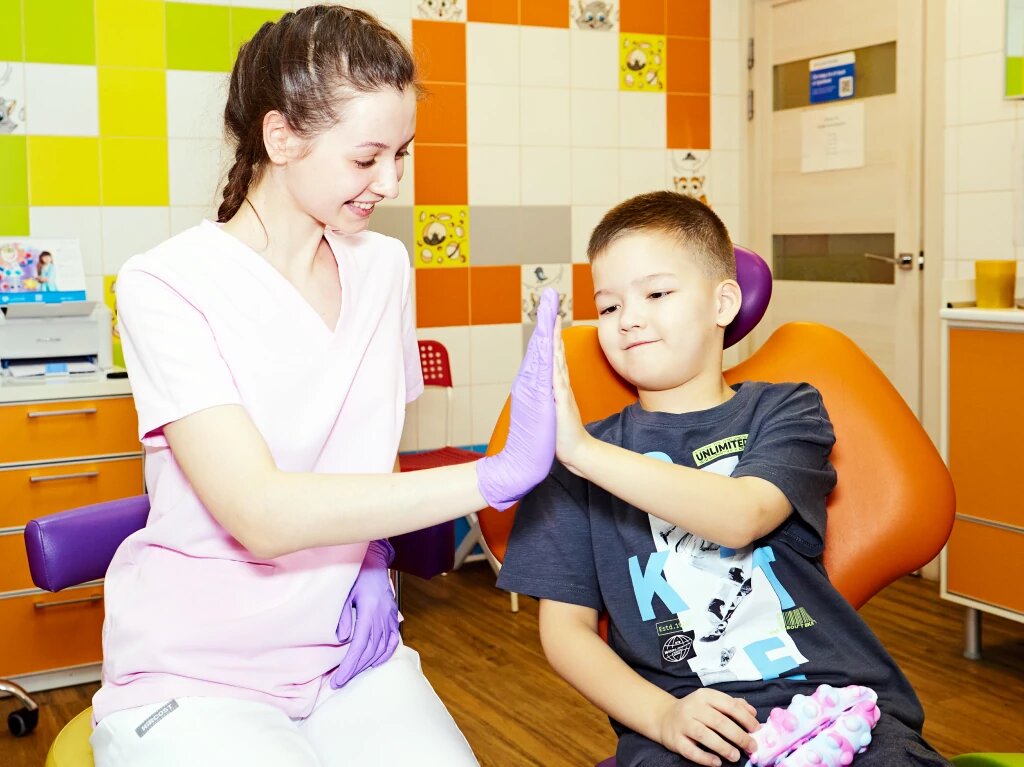 Детские молочные зубы могут спасти жизнь. Диадент, СПб, Просвещения, 53