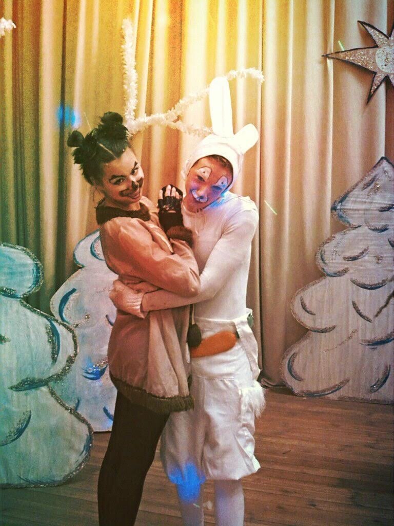 Фото из архива: новогодний детский спектакль в колледже, моя роль — белочка (слева)