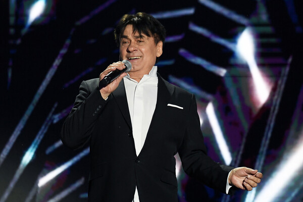 Александр Серов на сцене, 2023 год / Екатерина Чеснокова/РИА Новости   📷