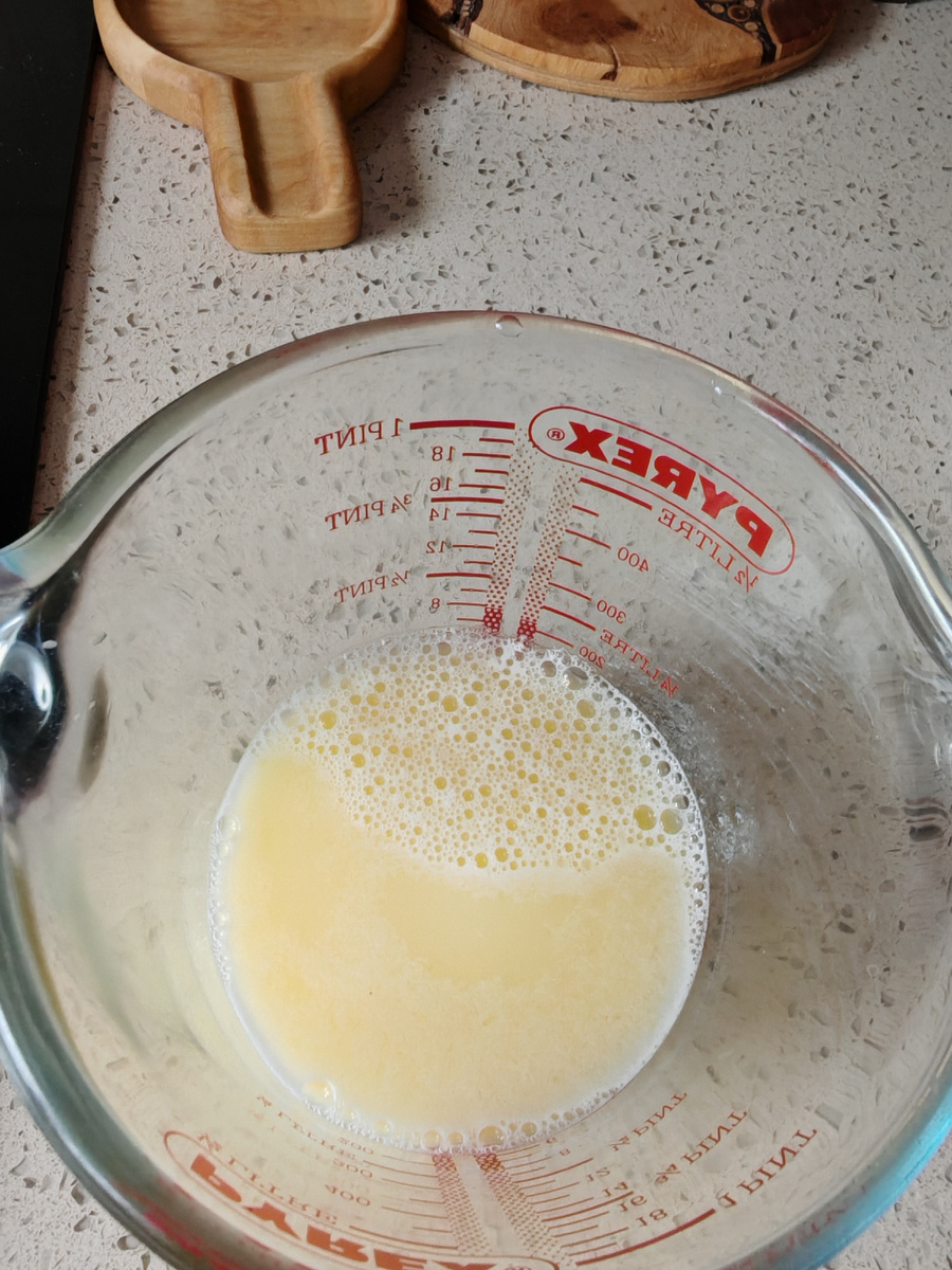 Соединила всю жидкость отдельно.