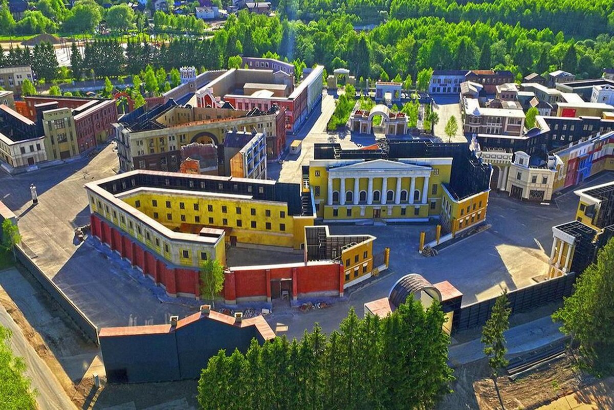 Изображения взято с сайта: https://www.gazetametro.ru/articles/platforma-moskino-stanovitsja-esche-udobnee-dlja-professionalov-i-ljubitelej-kino-04-06-2025