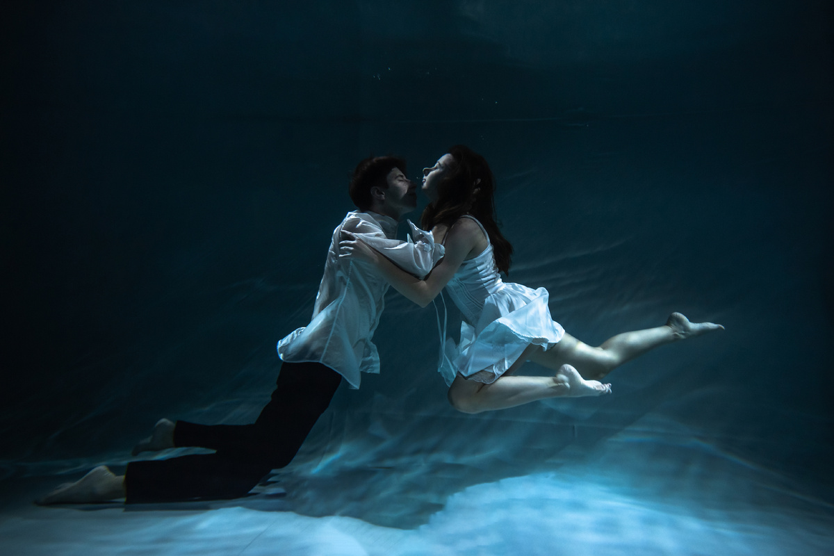 Бассейн неглубокий, рост будет вашим преимуществом!