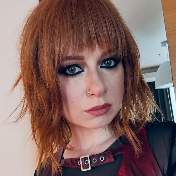     Юлия Савичева упрекнула Полину Гагарину, не вспоминающую «Фабрику звезд»