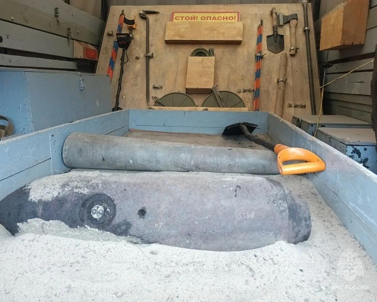     В Курской области около села Березовец нашли 50-килограммовую авиабомбу