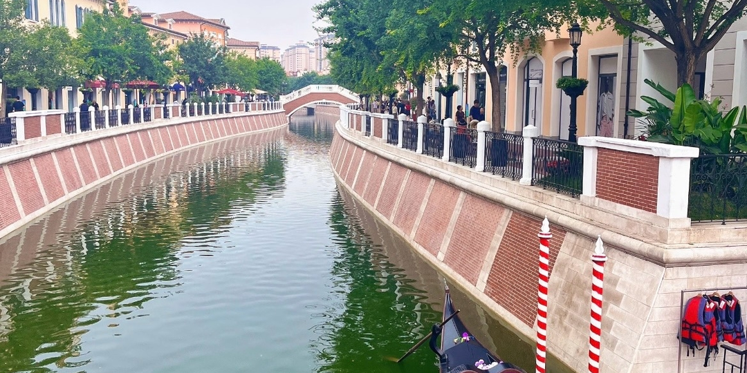 Шопинг-рай в 25 минутах от Пекина — Флоренс Вилладж