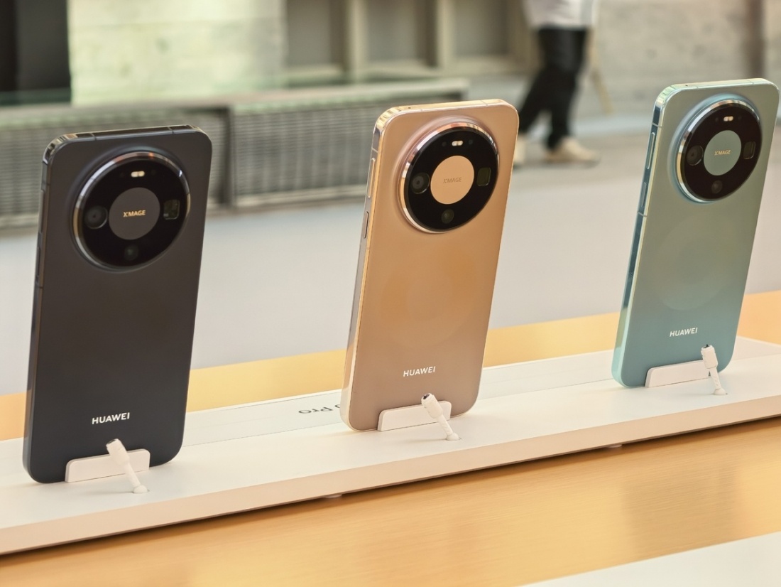 Смартфоны на старте продаж можно купить за 84999 рублей