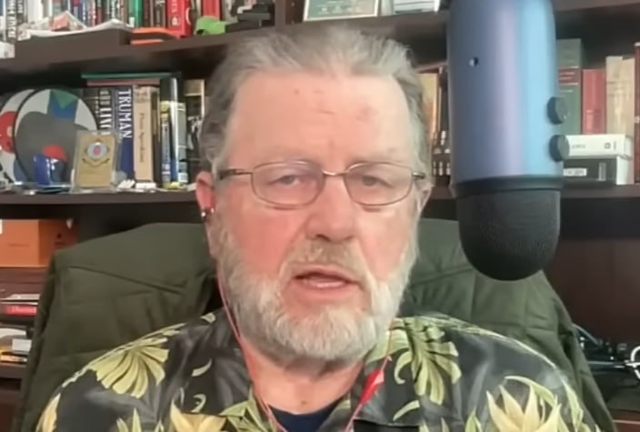 Фото: Prt Scr youtube.com / Daniel Davis / Deep Dive