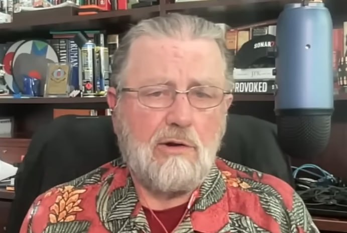 Фото: Prt Scr youtube.com / Daniel Davis / Deep Dive