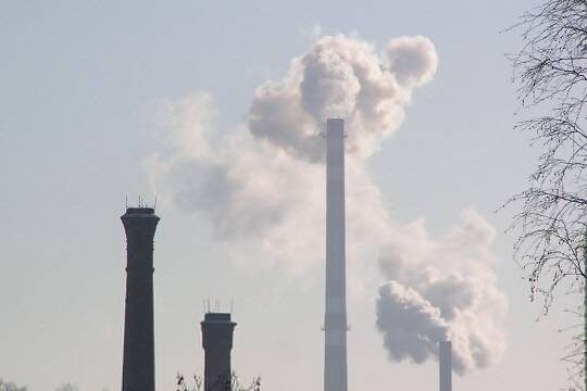    В Японии заводы оказались на грани закрытия (фото: pxhere.com)