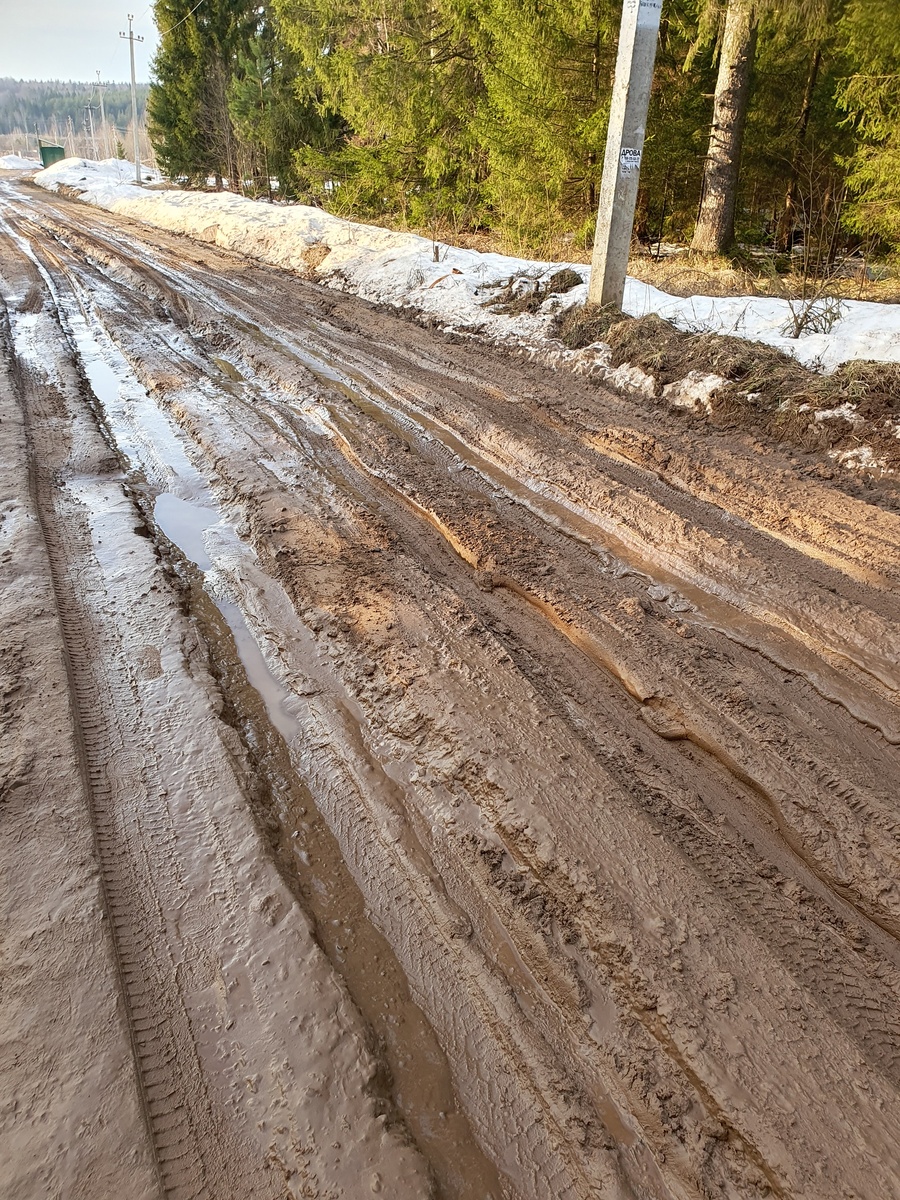 Заботливо "отремонтированная" после трёх уголовных дел дорога выглядит сегодня так
