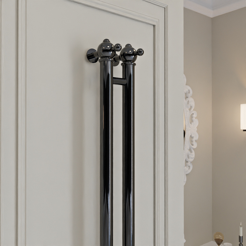 Полотенцесушитель электрический черный глянец. Терум. Винтаж.