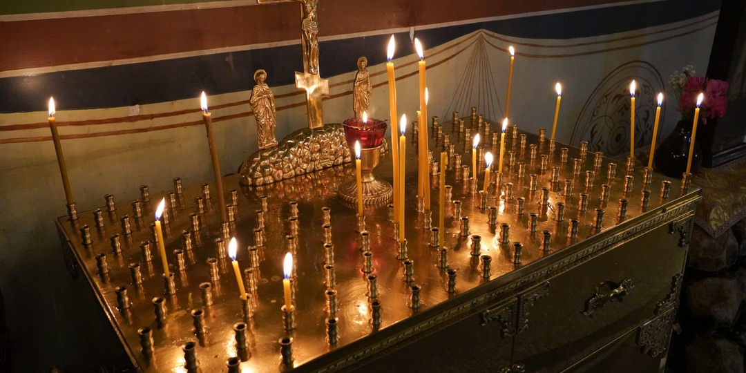 Радоница-2026: когда, как поминать, что нельзя, суть