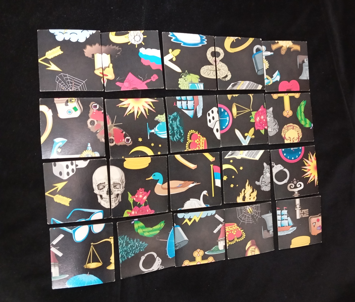 Гадальный Пасьянс для Дев на ближайшее будущее