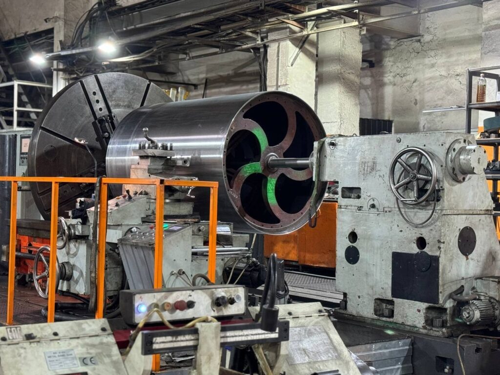 Лоботокарный станок 1М692