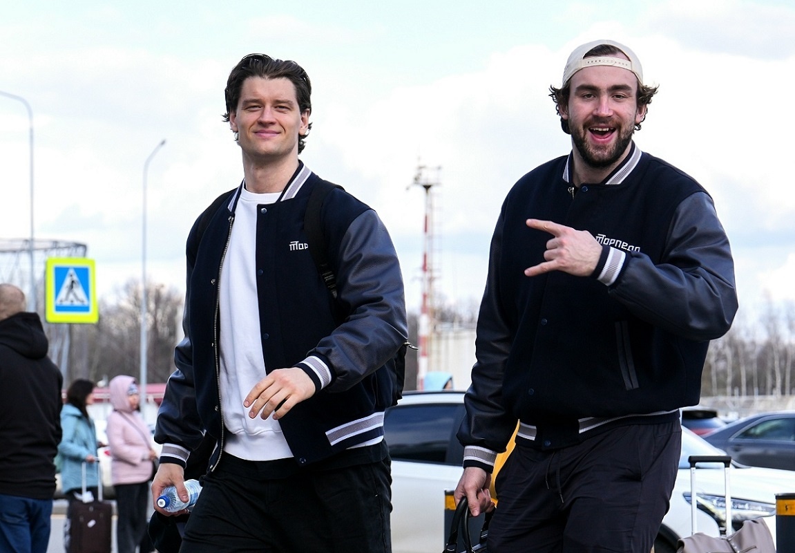    В плей-офф-2026 Егор Соколов (справа) участвовал в трёх из пяти матчей, а Дмитрий Шевченко ещё не играл