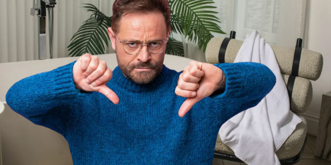 - В ванне полотенца криво повесила, поправь! - съехалась с 43-х летним чистюлей, а потом сбежала, пока его не было дома