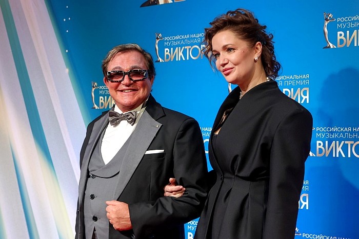 Бедняга... не от хорошей жизни точно!