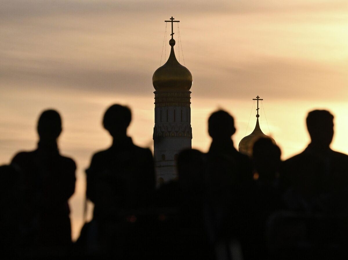    Люди в парке "Зарядье" в Москве | © РИА Новости / Станислав Красильников