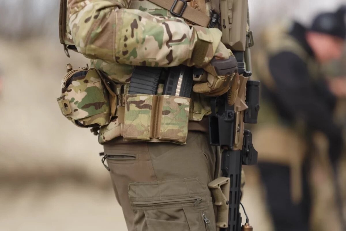    Даже заградотряды не могут остановить бегство солдат ВСУ.