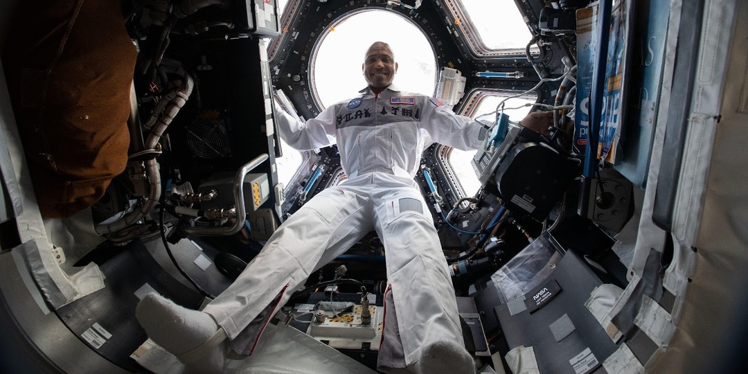 Что происходит с телом человека в космосе спустя 1 день, 1 месяц и 1 год