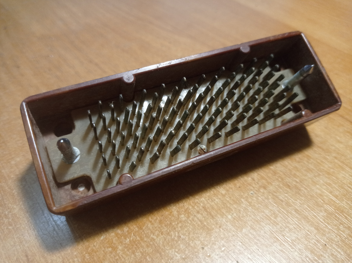 Сотня контактов.