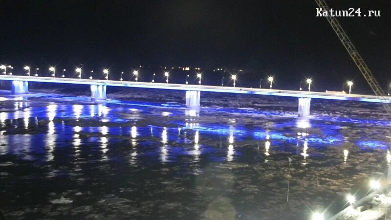     Ледоход на Оби ночью. Скриншот видео
