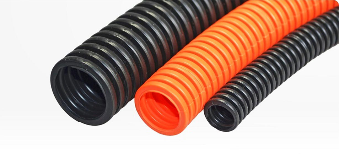 Чёрная и оранжевая гофра ПНД — для улицы, земли и суровых условий