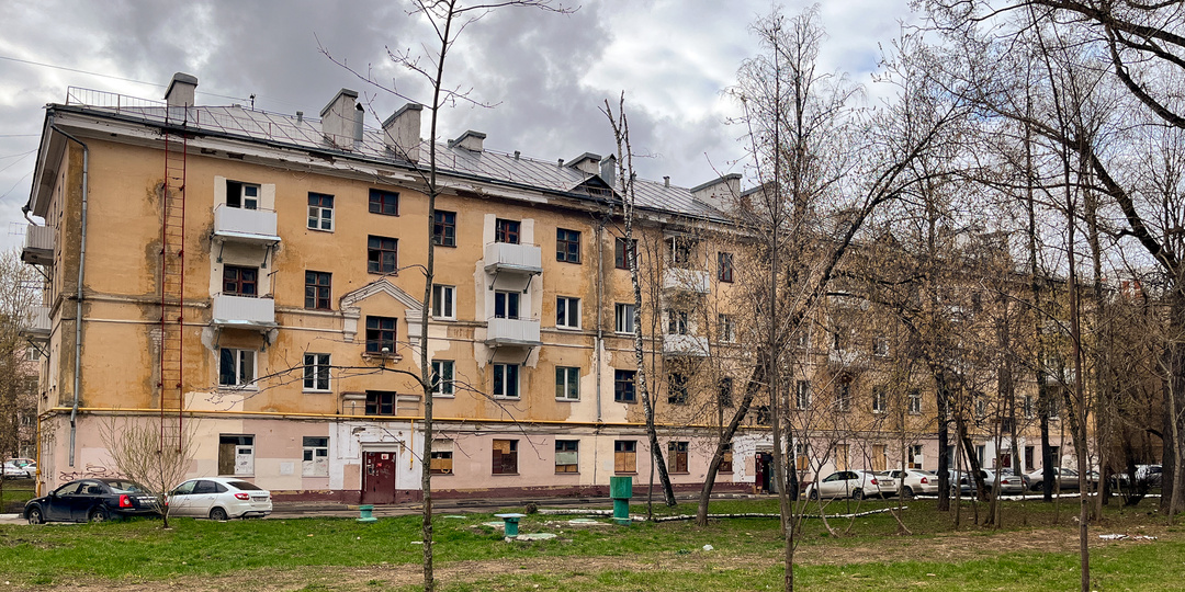 Побывал в расселенном доме под снос и понял, почему люди хотели переехать