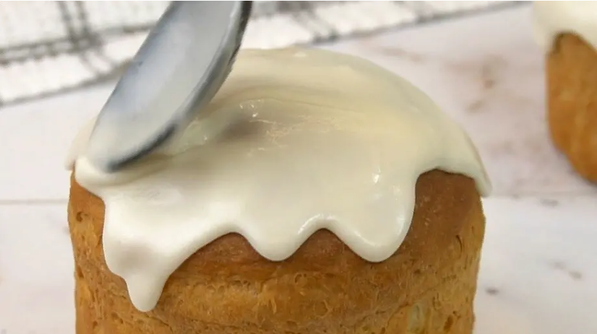 Глянцевая Глазурь (без яиц, без варки) готовится 1 минуту, застывает за 5 минут, не крошится...