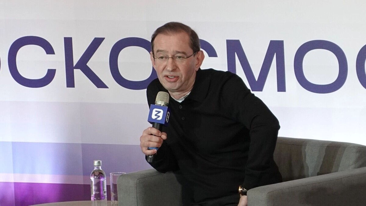    Константин Хабенский гордится тем, что может показывать спектакли на Байконуре.   newizv.ru