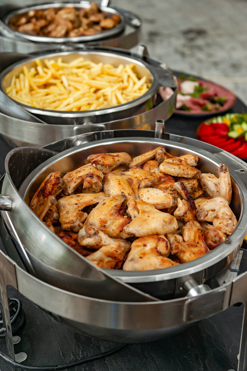 Чур 2 кусочка мои!