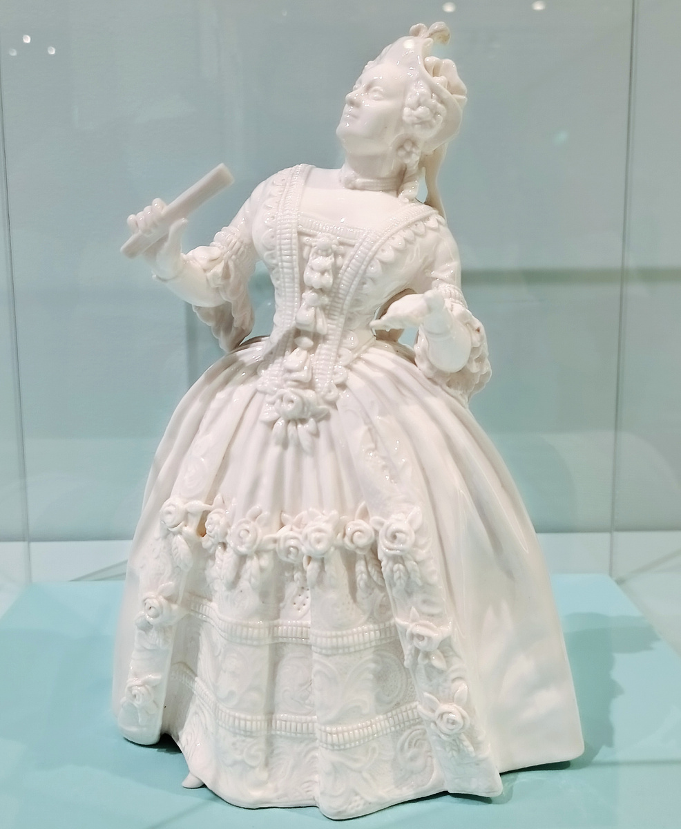 Екатерина II с веером в маскарадном костюме