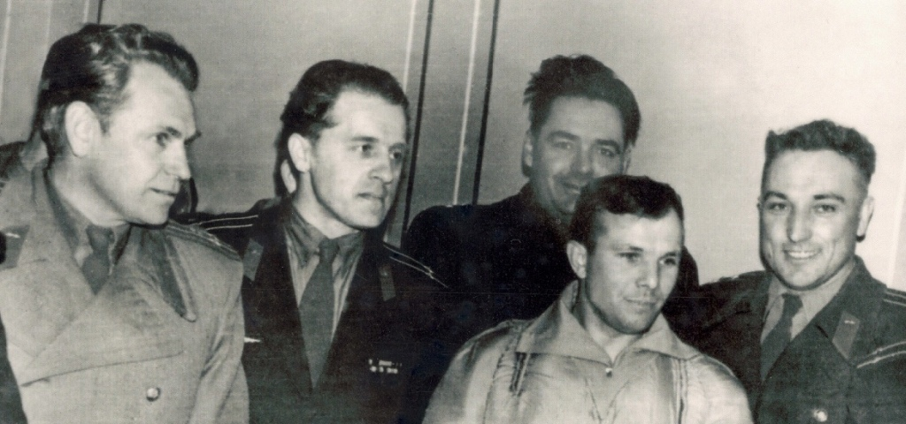 Кто встречал Юрия Гагарина из космического полета?