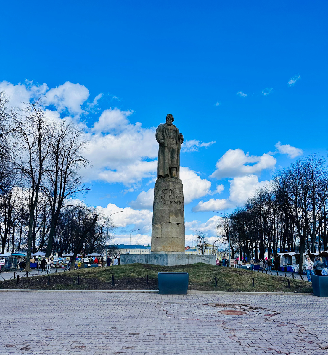 Памятник Ивану Сусанину