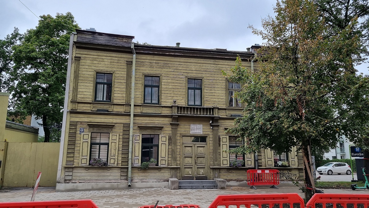 Бывший Музей Ленина в Риге, улица Цесу, 17 (Cēsu ielā 17). Фото: Александр Ржавин, 14 сентября 2024 года.