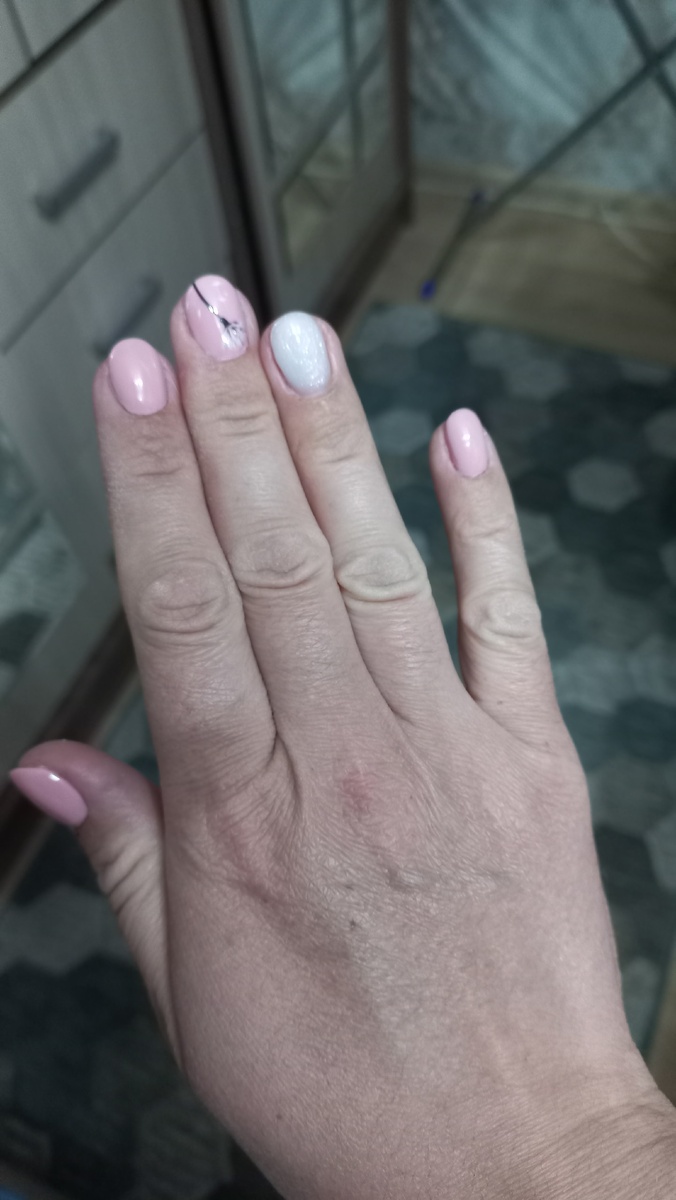 Маникюр (одуванчик на рисунке)