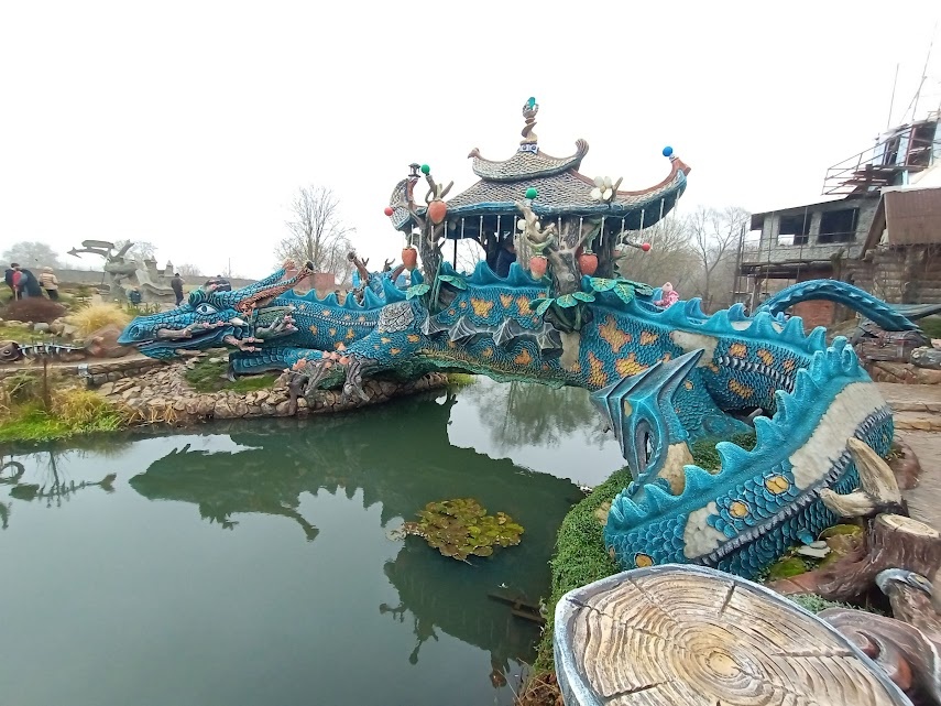 Листайте карусель.