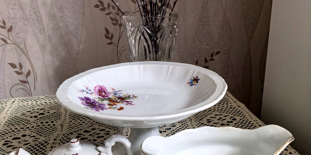 Соусник Песоченской фабрики, милые букетики, редкая форма и моё симпатичное трио