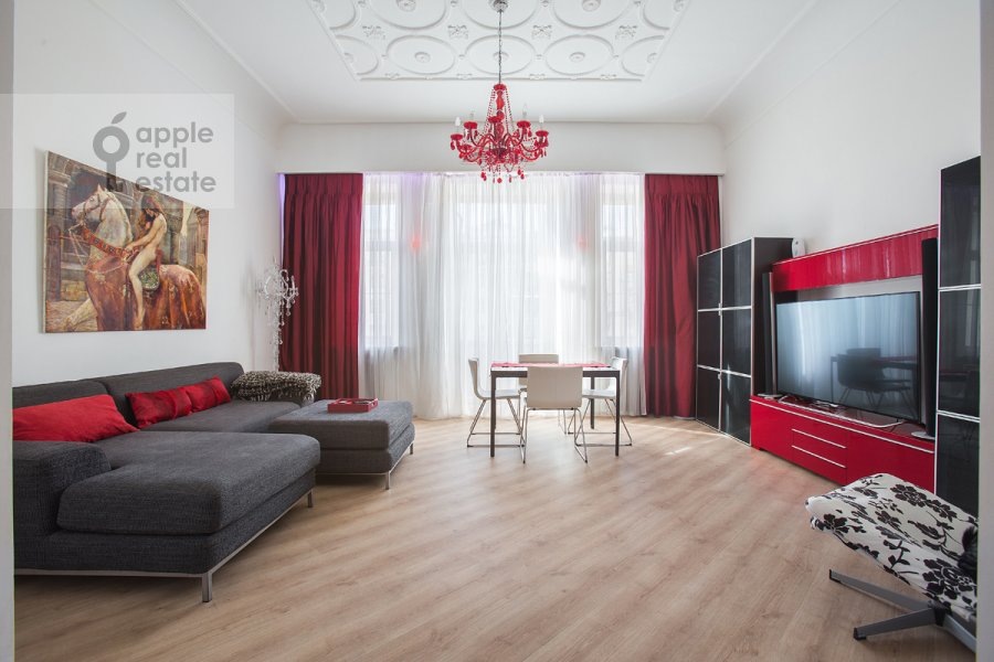 Фото из архива Apple Real Estate