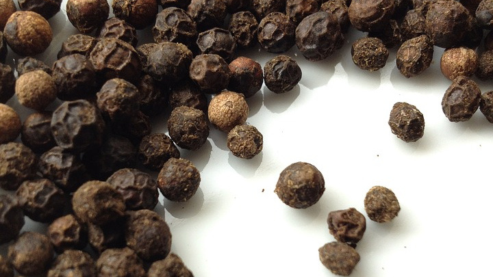     Черный перец   
(сс) Jo_Lanta